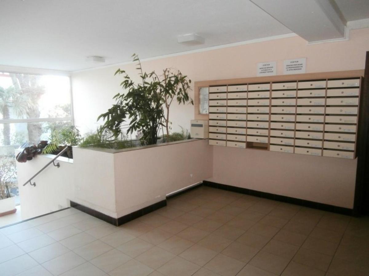 Joli Studio En Centre-Ville Avec Parking, Animaux Admis - Fr-1-2-304 Hendaye Exterior photo